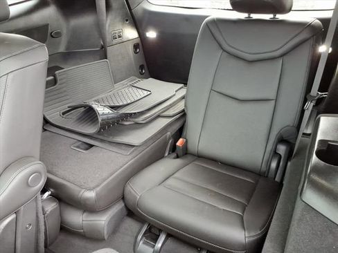 Used 2024 Cadillac XT6 Premium Luxury image 20