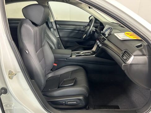 Used 2018 Honda Accord Touring image 28