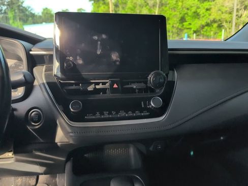 Used 2023 Toyota Corolla SE image 9