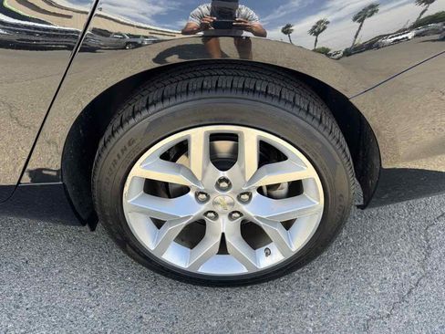 Used 2017 Chevrolet Impala Premier FWD image 34