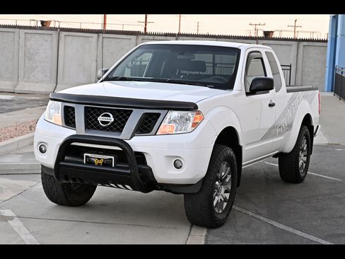 Used 2012 Nissan Frontier SV w/ Sport Appearance Pkg AWD/4WD image 1