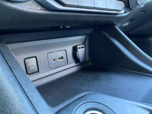Used 2025 Nissan Sentra S FWD image 60