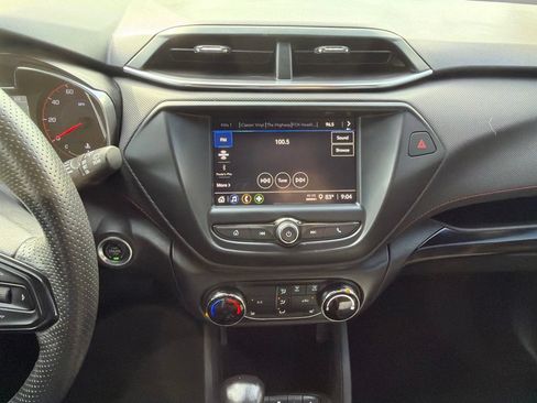 Used 2022 Chevrolet TrailBlazer RS FWD image 26