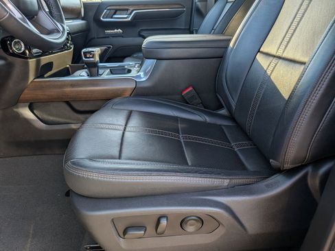 Used 2024 Chevrolet Silverado 1500 High Country w/ Z71 Off-Road Package image 15