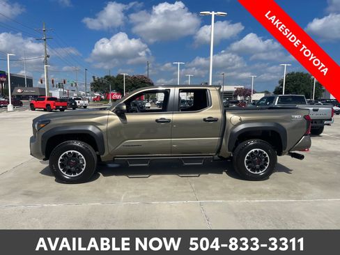 Certified 2026 Toyota Tacoma TRD Off-Road AWD/4WD image 2