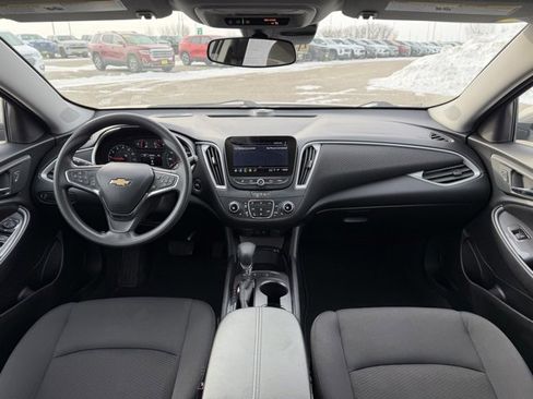 Used 2025 Chevrolet Malibu LT image 21