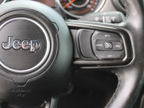 Used 2022 Jeep Wrangler Unlimited Sport AWD/4WD image 17