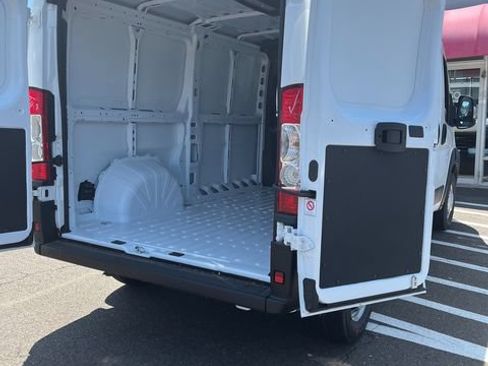 New 2026 RAM ProMaster 1500 w/ Convenience Group FWD image 19