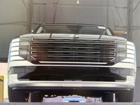 Used 2026 Hyundai Palisade Calligraphy image 11