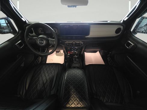 Used 2025 Jeep Wrangler Unlimited Sport AWD/4WD image 29