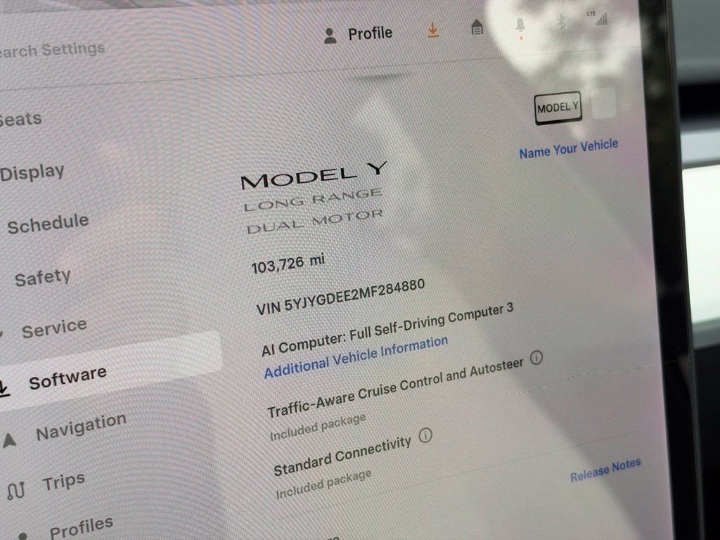 Used 2021 Tesla Model Y Long Range AWD/4WD image 17