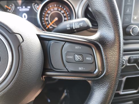 Used 2018 Jeep Wrangler Unlimited Sport AWD/4WD image 31