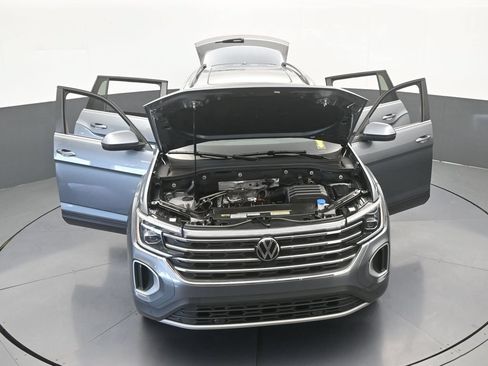 Used 2024 Volkswagen Atlas SE w/ Panoramic Sunroof Package FWD image 72