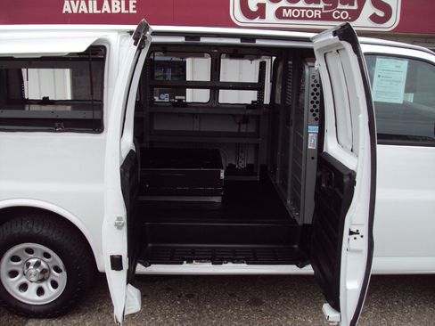 Used 2014 Chevrolet Express 1500 AWD image 12