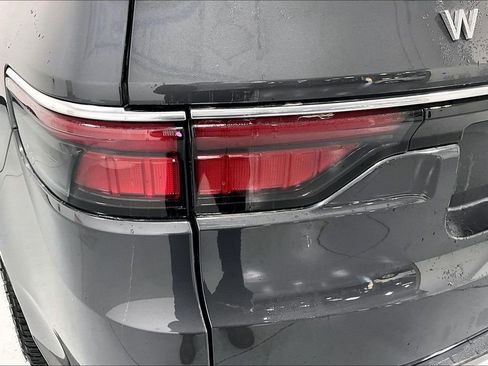 Used 2022 Jeep Wagoneer Series III w/ Convenience Group I image 29