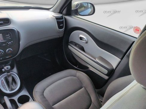 Used 2016 Kia Soul + FWD image 15