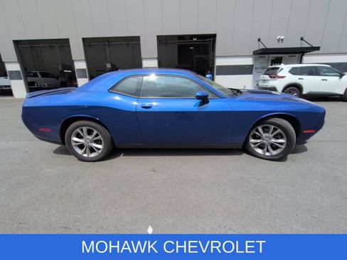 Used 2020 Dodge Challenger SXT w/ Driver Convenience Group AWD/4WD image 5