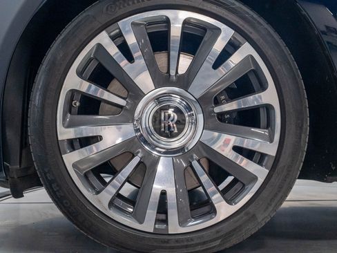 Used 2018 Rolls-Royce Ghost RWD image 21