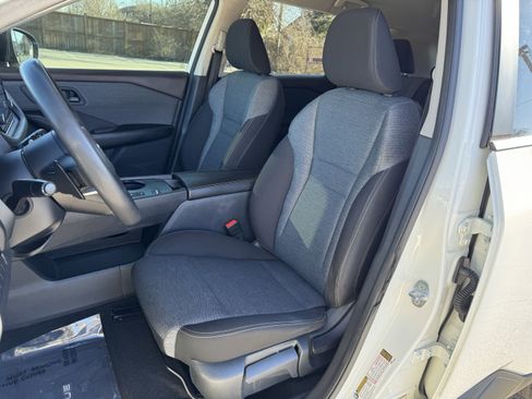 Used 2021 Nissan Rogue S image 25