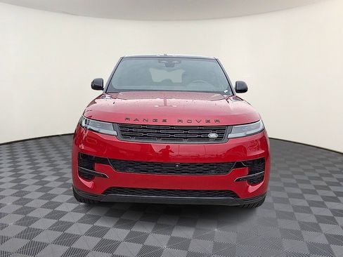 Used 2024 Land Rover Range Rover Sport SE AWD/4WD image 3