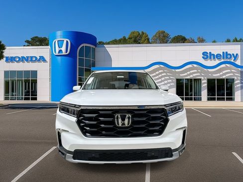 New 2025 Honda Pilot EX-L image 3