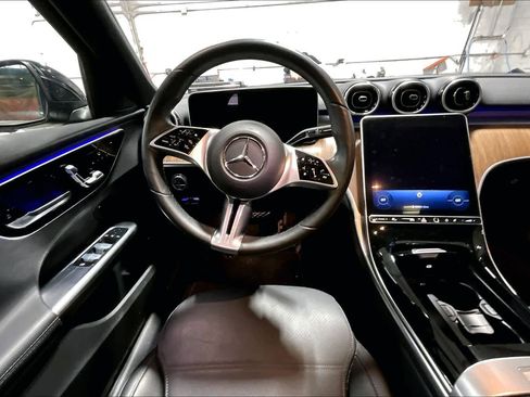Used 2024 Mercedes-Benz C 300 4MATIC Sedan image 5