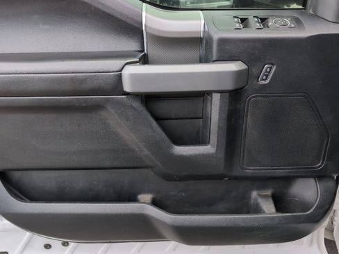 Used 2017 Ford F150 XLT w/ Equipment Group 302A Luxury image 11