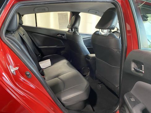 Used 2021 Toyota Prius Prime XLE w/ Carpet Mat Package (TMS) FWD image 13
