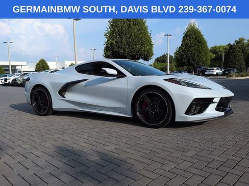 Used 2020 Chevrolet Corvette Stingray Preferred Cpe w/ 2LT Preferred Equipment Group RWD image 3