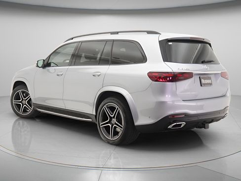 New 2026 Mercedes-Benz GLS 450 4MATIC image 2