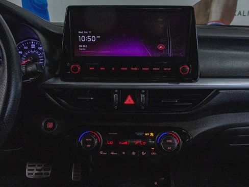 Used 2024 Kia Forte GT-Line w/ GT-Line Premium Package image 4