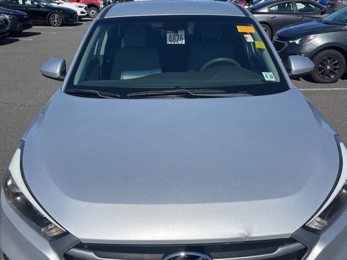 Used 2017 Hyundai Tucson SE image 2