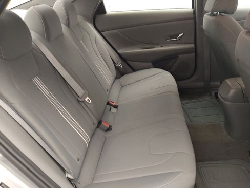 Used 2023 Hyundai Elantra SEL FWD image 19