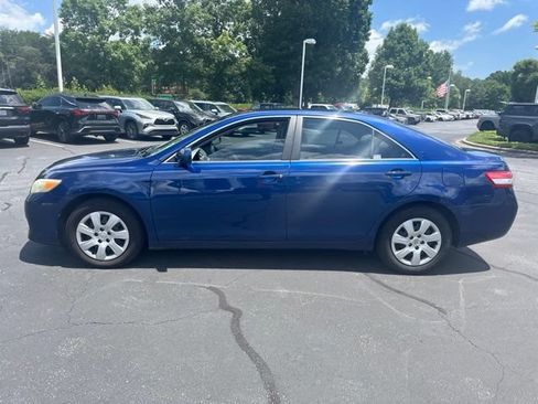 Used 2010 Toyota Camry LE FWD image 8