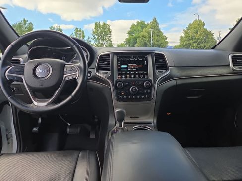 Used 2018 Jeep Grand Cherokee High Altitude AWD/4WD image 19
