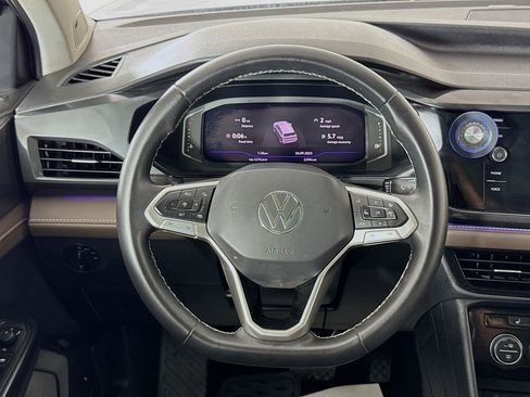 Used 2023 Volkswagen Taos SEL image 12