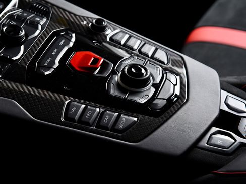 Used 2016 Lamborghini Aventador LP 750-4 Superveloce image 6