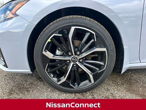 New 2025 Nissan Altima 2.5 SR w/ SR Premium Package image 11