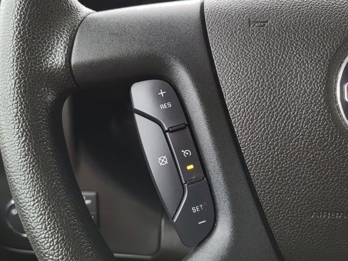 Used 2023 GMC Savana 2500 w/ Driver Convenience Package image 18