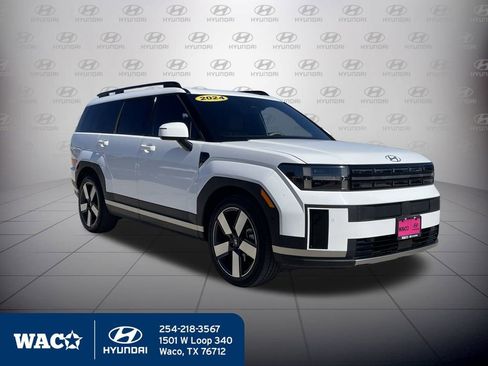 Used 2024 Hyundai Santa Fe Limited image 2