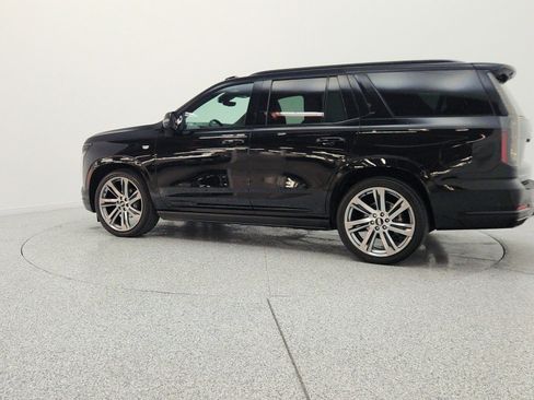 Used 2025 Cadillac Escalade Sport w/ Touring Package AWD/4WD image 8
