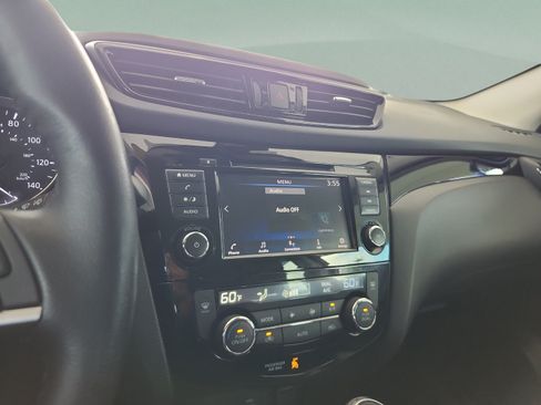 Used 2022 Nissan Rogue Sport SV FWD image 14