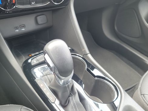 Used 2024 Buick Encore GX Sport Touring w/ Advanced Technology Package FWD image 28