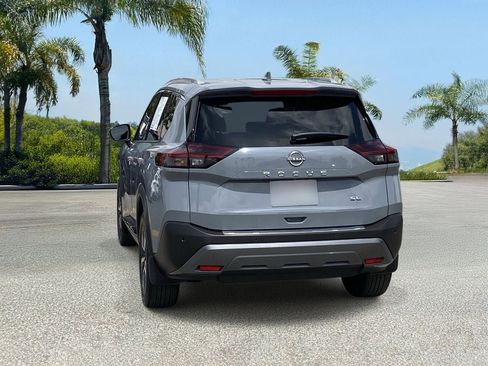 Certified 2023 Nissan Rogue SL FWD image 4
