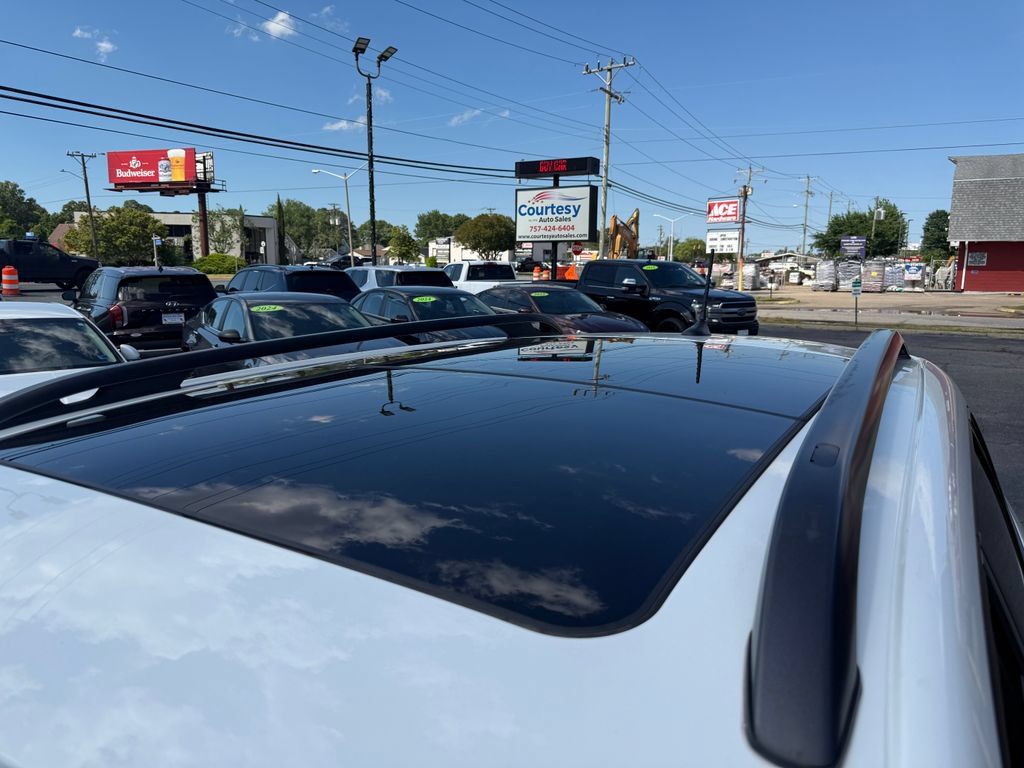 Used 2021 Jeep Cherokee High Altitude AWD/4WD image 2