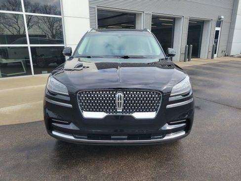 Certified 2023 Lincoln Aviator Standard w/ Premium Package image 12