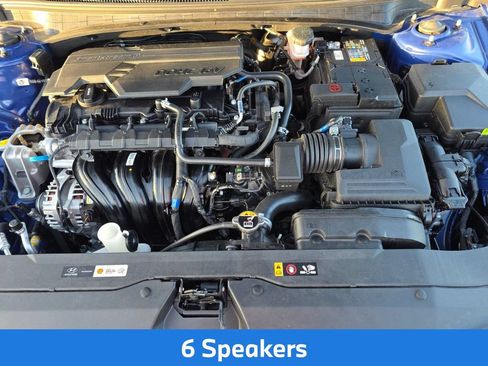 Used 2025 Hyundai Elantra SE FWD image 6