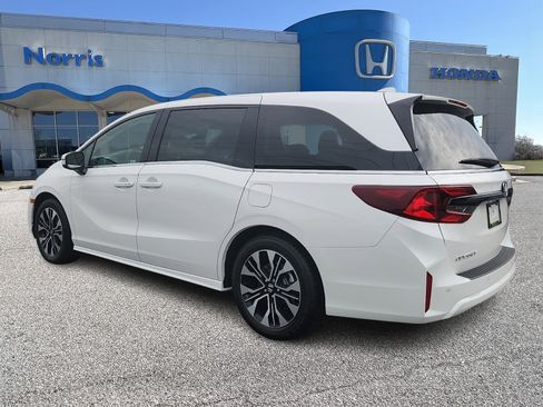 New 2026 Honda Odyssey Elite image 3