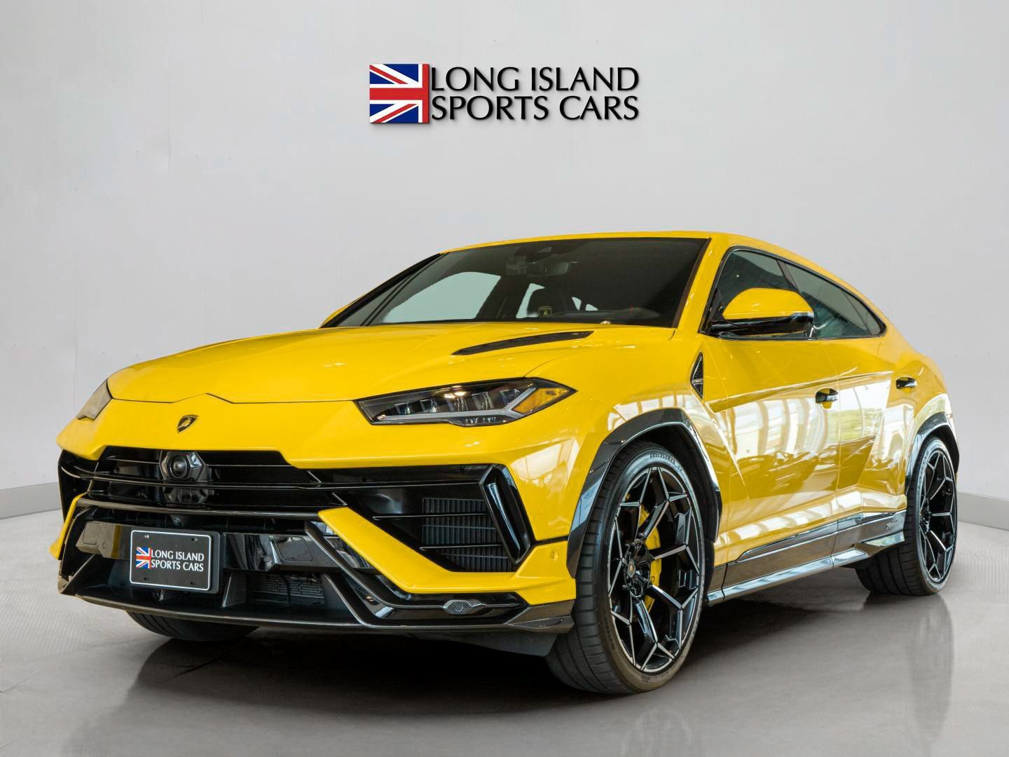 Used 2024 Lamborghini Urus Performante AWD/4WD image 1