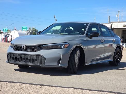 Used 2025 Honda Civic Sport image 18